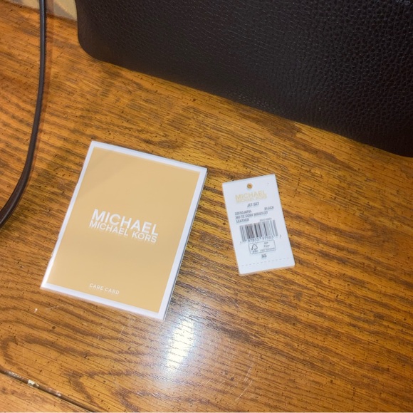 Michael Kors Jet Set Medium Leather Convertible Wristlet Clutch - NWT MSRP $80 - Picture 3 of 6